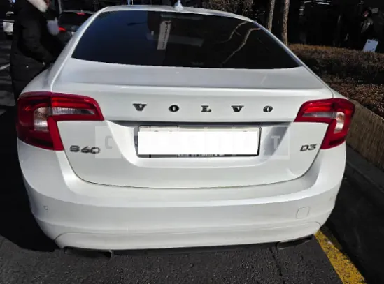 Photo 2 of 8: 2017 Volvo S60 D3 — Korean insurance auction