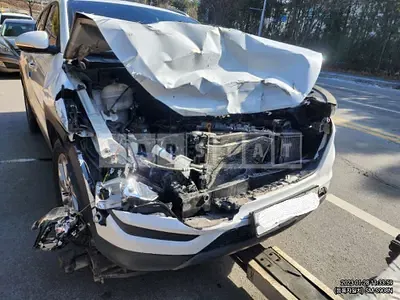 Photo 1 of 5: 2016 Hyundai Tucson, VIN KMHJ3815GGU035912 — Korean insurance auction