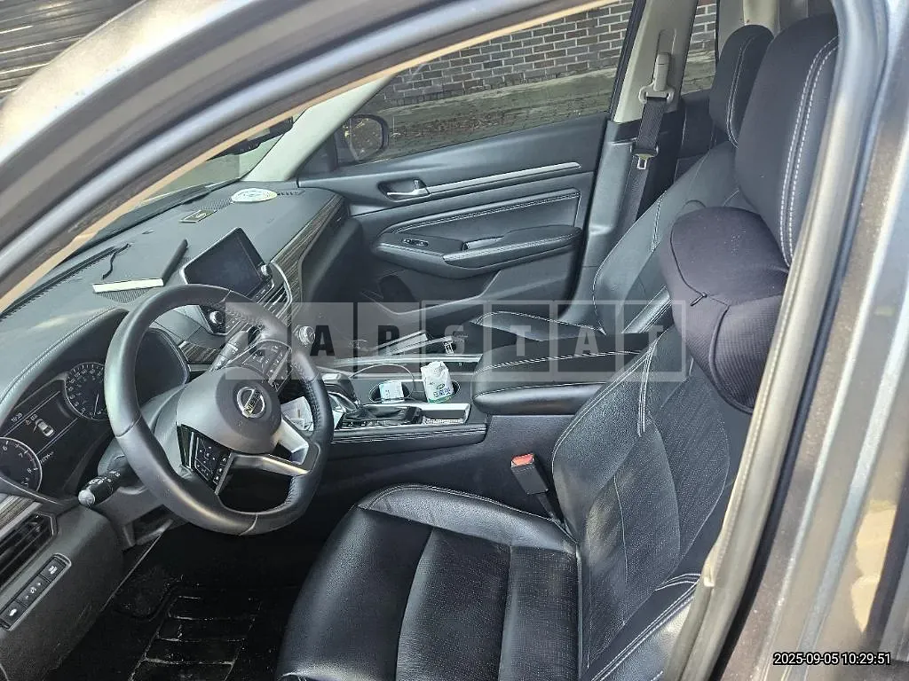 Photo 2 of 20: 2019 Nissan Altima 2.5 — Korean insurance auction