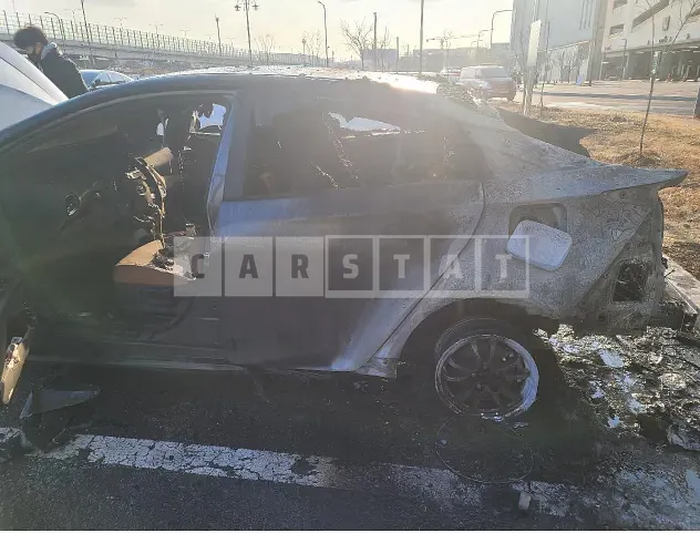 Photo 2 of 17: 2019 Toyota Prius 2WD, VIN JTDKARFU0K3099134 — Korean insurance auction