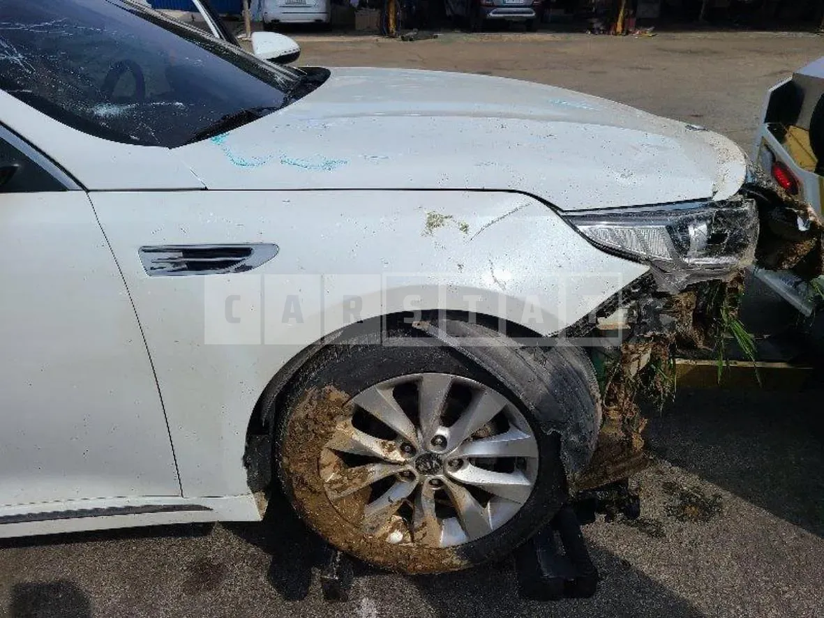 Photo 2 of 62: 2015 Kia K5 2.0(LPI), VIN KNAGU416BGA021424 — Korean insurance auction
