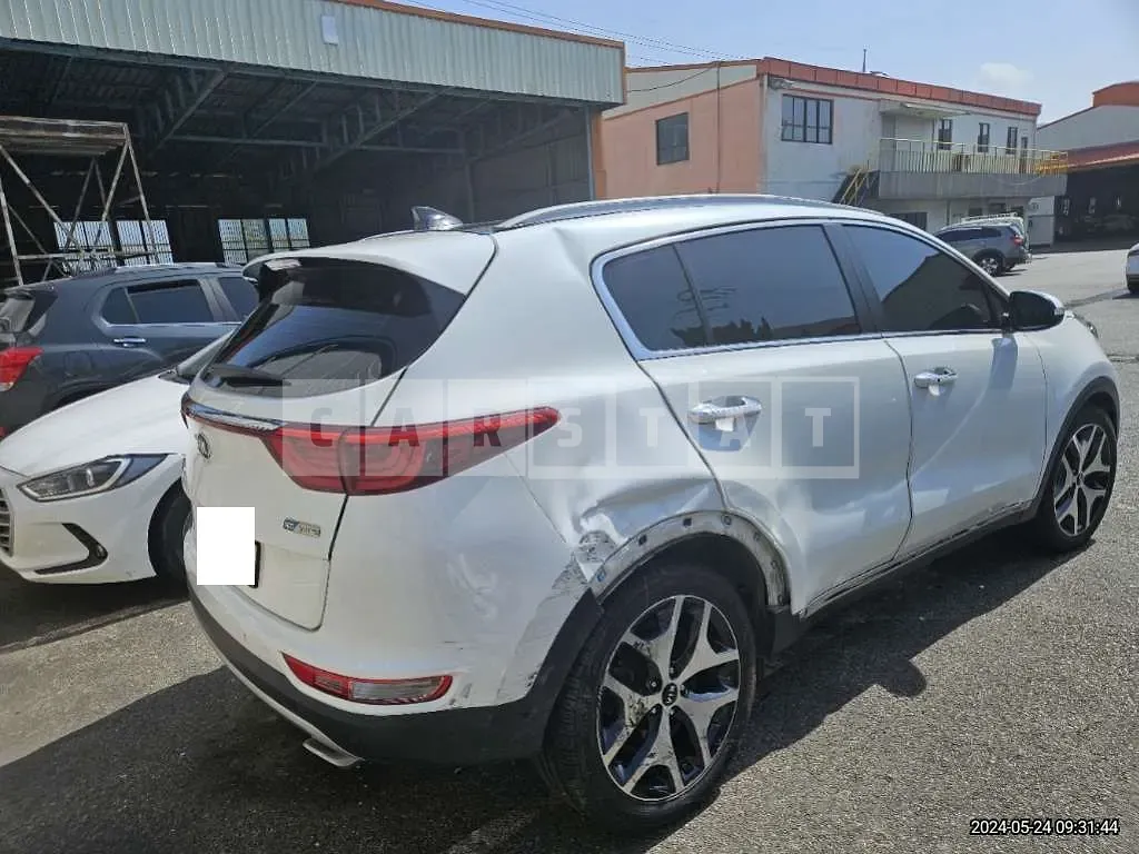 Photo 2 of 10: 2016 Kia Sportage — Korean insurance auction
