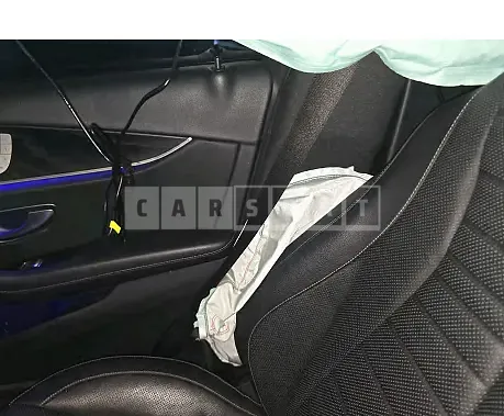 Photo 2 of 12: 2017 Mercedes-Benz E 300 — Korean insurance auction