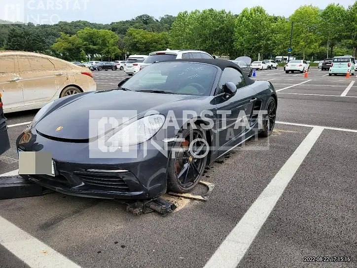 Photo 2 of 13: 2022 Porsche Supacharshee 718 Boxster — Korean insurance auction
