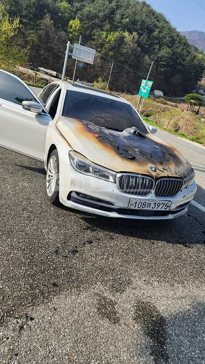 Photo 1 of 4: 2016 BMW 740Ld xDrive, VIN WBA7G8108GG677657 — Korean insurance auction