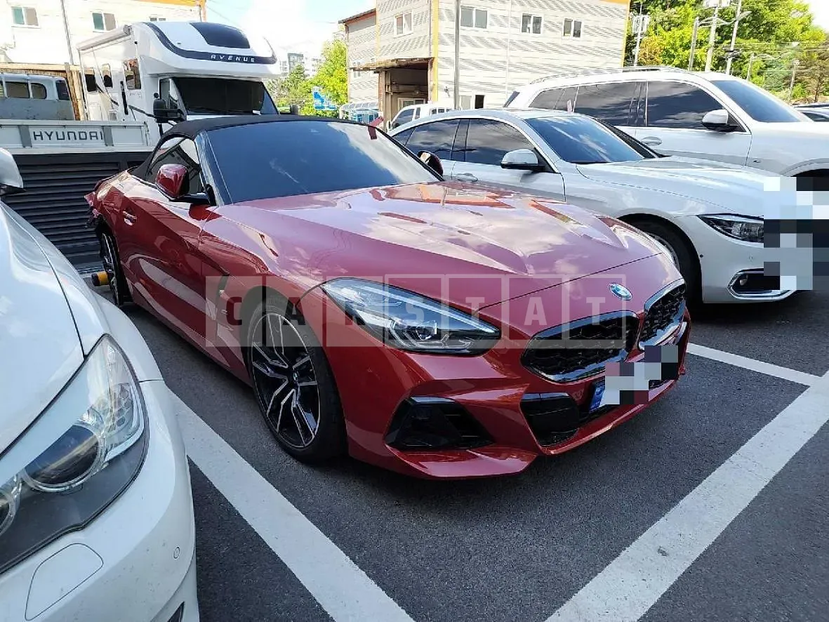 Photo 2 of 21: 2023 BMW Z4 sDrive20i — Korean insurance auction