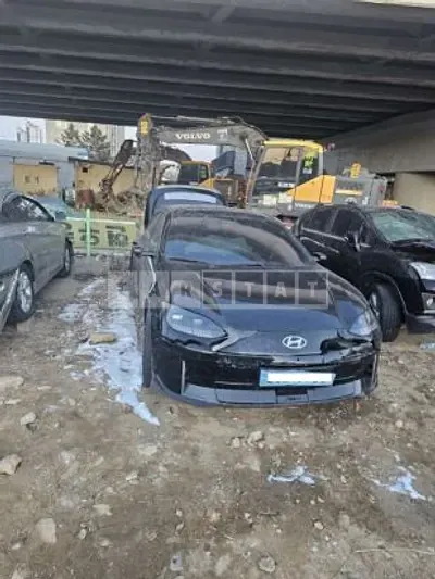 2023 * Hyundai Ioniq 6