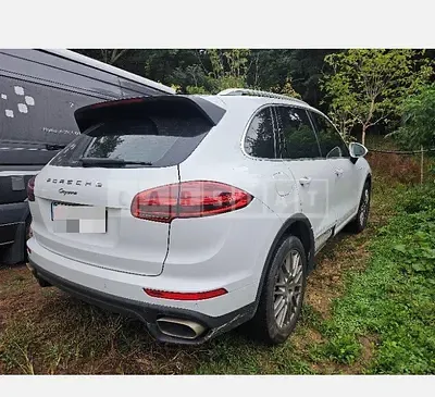 Photo 1 of 21: 2016 Porsche Cayenne Diesel, VIN WP1AF292XGKAA7469 — Korean insurance auction