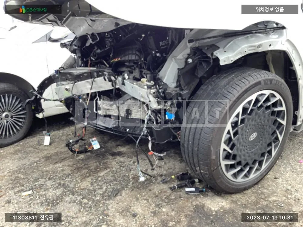 Photo 2 of 14: 2022 Hyundai IONIQ 5, VIN KMHKR81AFNU074376 — Korean insurance auction