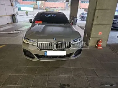 Photo 1 of 34: 2022 BMW 530e — Korean insurance auction