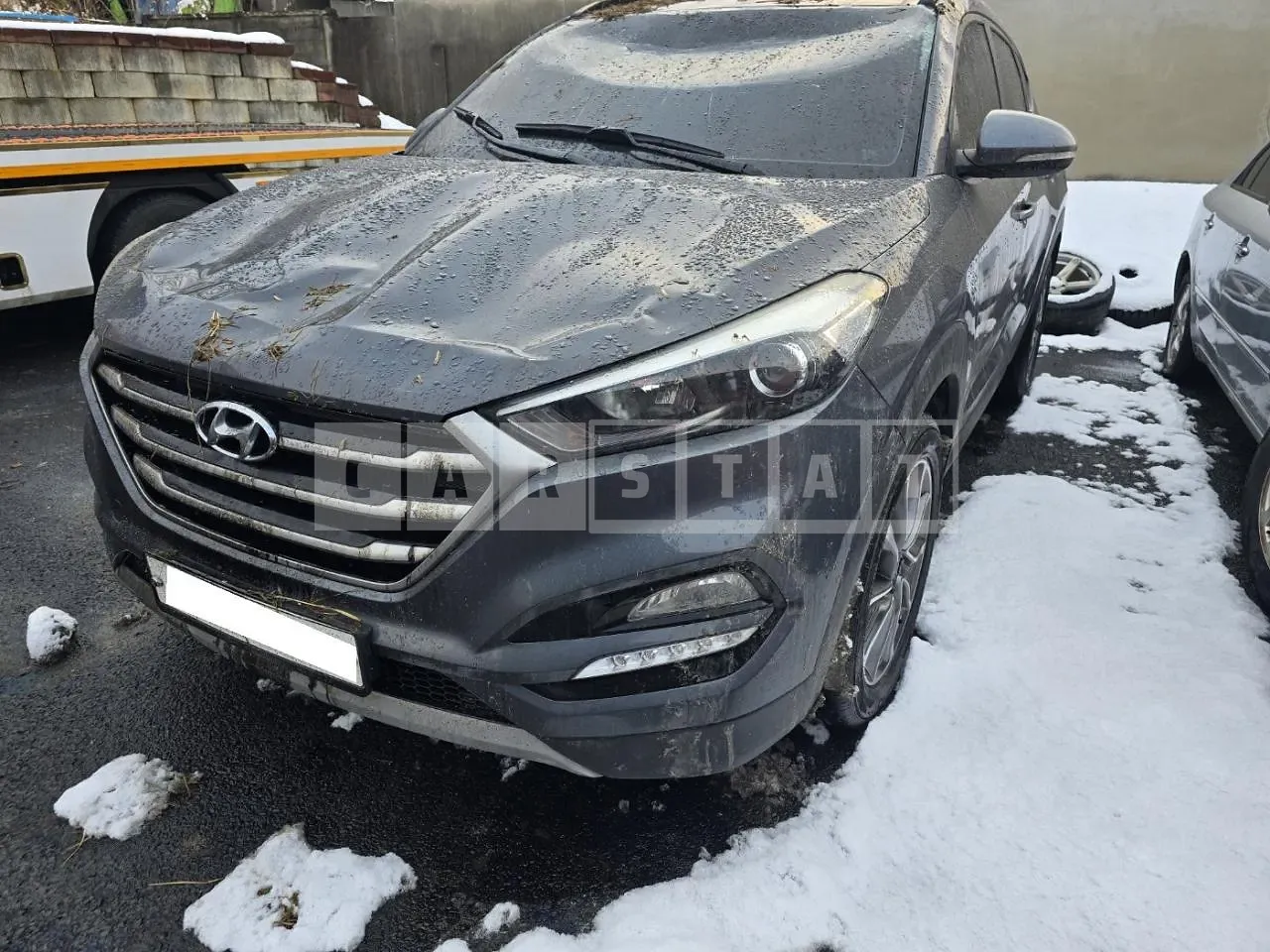 Photo 2 of 8: 2018 Hyundai Tucson, VIN KMHJ381ABJU781083 — Korean insurance auction
