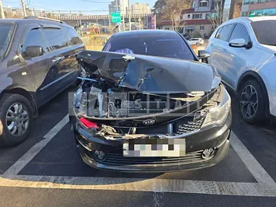 Photo 1 of 13: 2015 Kia K5 — Korean insurance auction