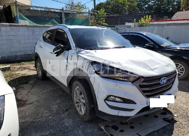 Photo 2 of 13: 2016 Hyundai Tucson, VIN KMHJ3815GGU099714 — Korean insurance auction