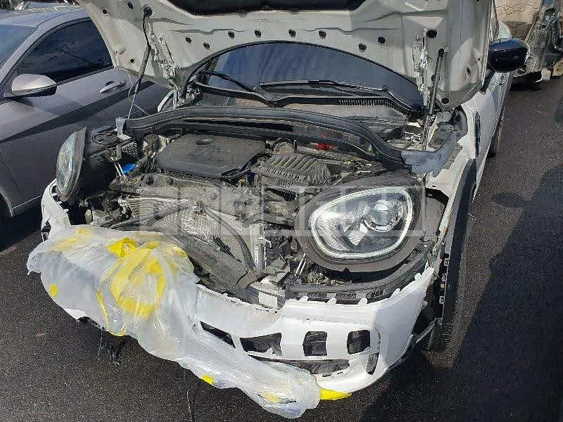 Photo 2 of 41: 2020 MINI Cooper Countryman, VIN WMWYX3107L3L96281 — Korean insurance auction