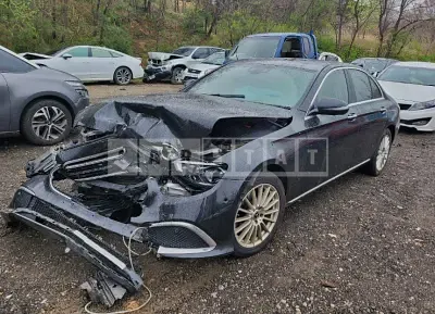 Photo 1 of 8: 2021 Mercedes-Benz E220 d 4Matic, VIN W1KZF0FB0MA933045 — Korean insurance auction
