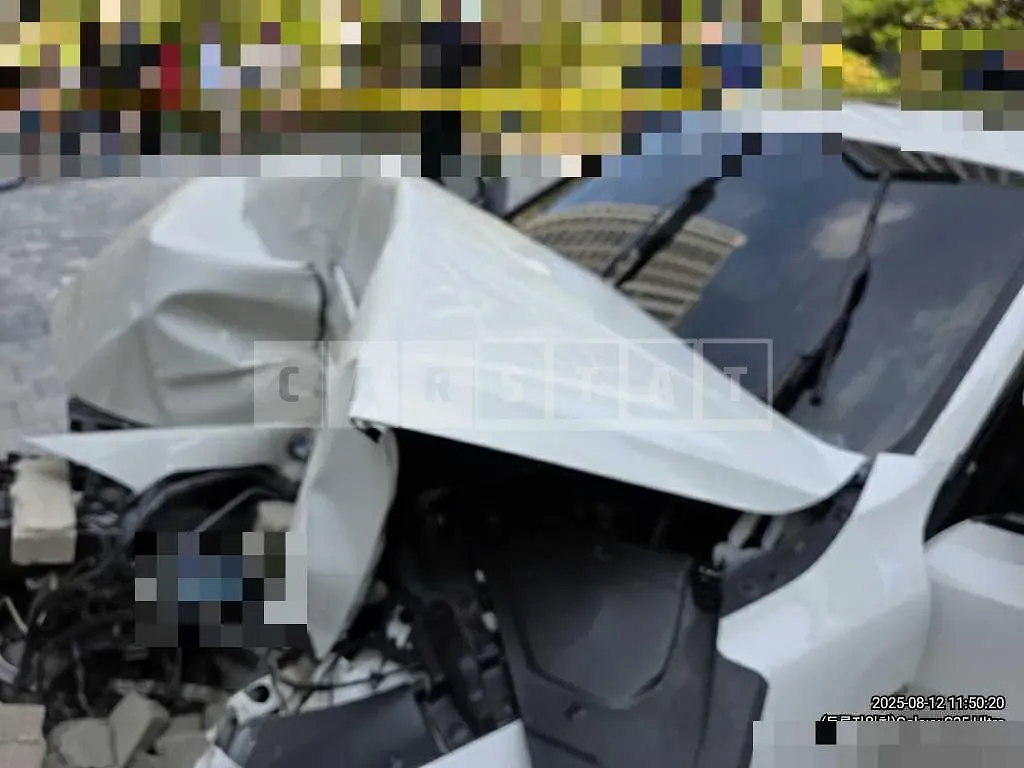 Photo 2 of 25: 2022 BMW i4 eDrive40 — Korean insurance auction