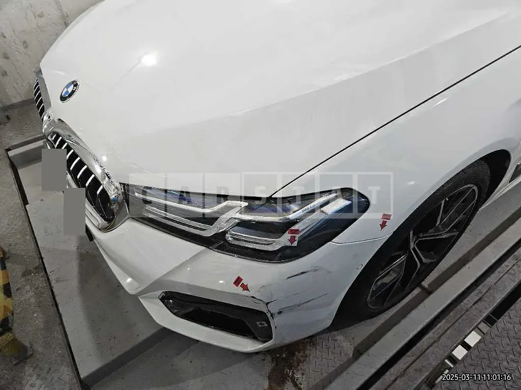 Photo 2 of 3: 2022 BMW (parts) 530i xDrive Headlamp — Korean insurance auction
