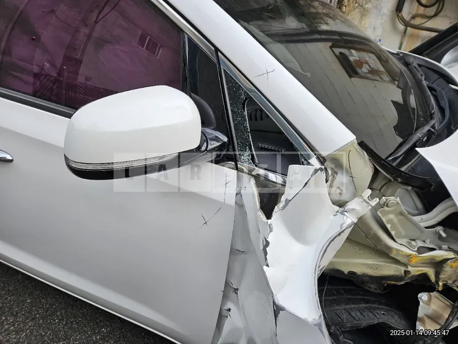 Photo 2 of 40: 2018 Kia Carnivals — Korean insurance auction