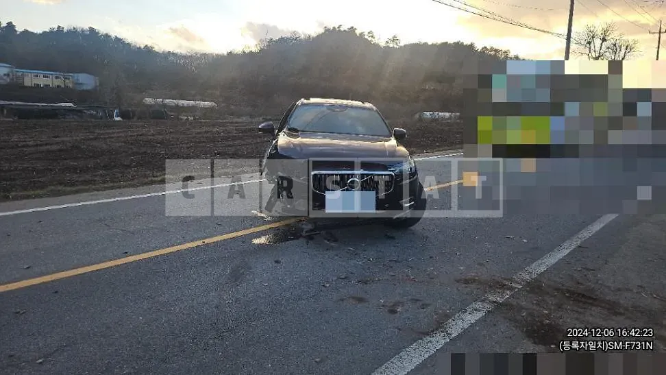 Photo 2 of 18: 2019 Volvo XC60D5 AWD — Korean insurance auction