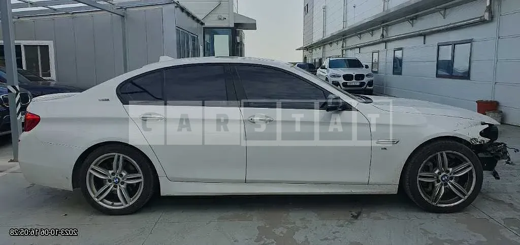 Photo 2 of 9: 2016 BMW 530d xDrive, VIN WBA5D3108GGV85676 — Korean insurance auction