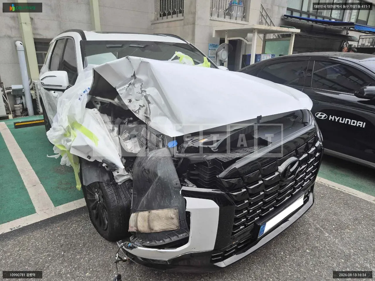 Photo 2 of 12: 2023 Hyundai Palisade, VIN KMHR581EBRU659216 — Korean insurance auction