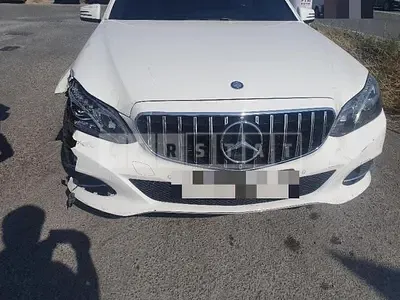 Photo 1 of 10: 2014 Mercedes-Benz E220 CDI — Korean insurance auction