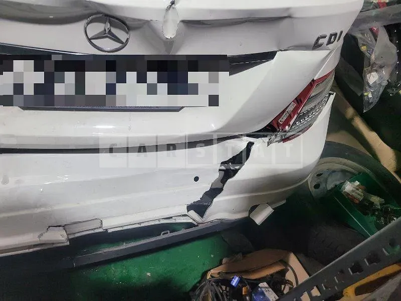 Photo 2 of 14: 2014 Mercedes-Benz C220 CDI — Korean insurance auction