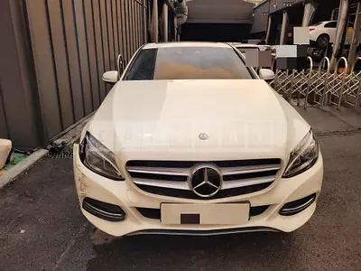 Photo 1 of 19: 2015 Mercedes-Benz C200, VIN WDDWF4CB2FF131746 — Korean insurance auction