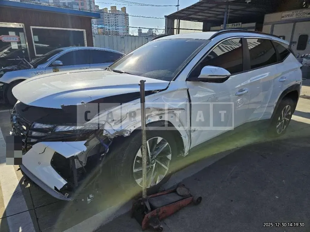 Photo 2 of 48: 2022 Hyundai Tucson Hybrid — Korean insurance auction