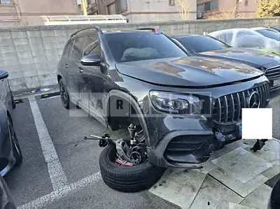 2023 Mercedes-AMG GLB35 4MATIC