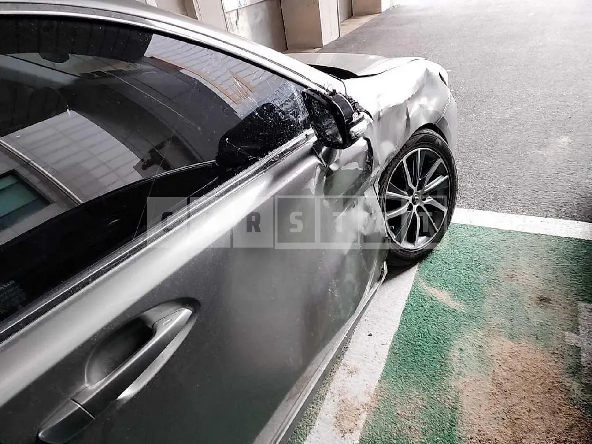 Photo 2 of 46: 2017 Lexus ES300h, VIN JTHBW1GG7H2161721 — Korean insurance auction