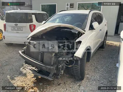 Photo 1 of 8: 2015 Hyundai Santa Fe, VIN KMHSW81UBFU498144 — Korean insurance auction