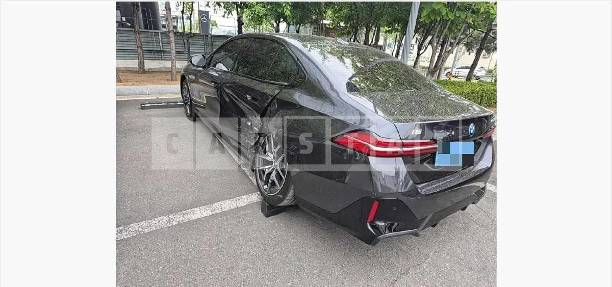 Photo 2 of 25: 2026 BMW i5 eDrive40, VIN WBY61HG08TCW87256 — Korean insurance auction