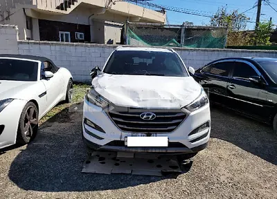 Photo 1 of 13: 2016 Hyundai Tucson, VIN KMHJ3815GGU099714 — Korean insurance auction