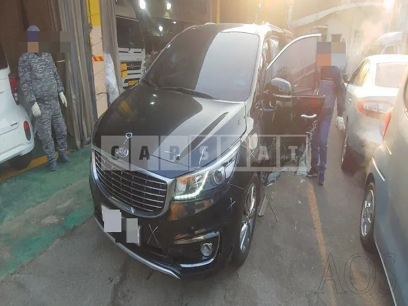 Photo 2 of 15: 2018 Kia Carnival 9 Seater, VIN KNAMC81ABJS443338 — Korean insurance auction