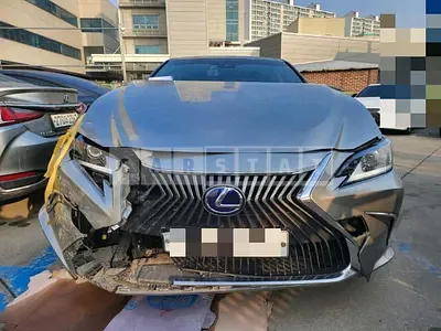 Photo 1 of 30: 2018 Lexus ES300h, VIN JTHB21B16K2017454 — Korean insurance auction