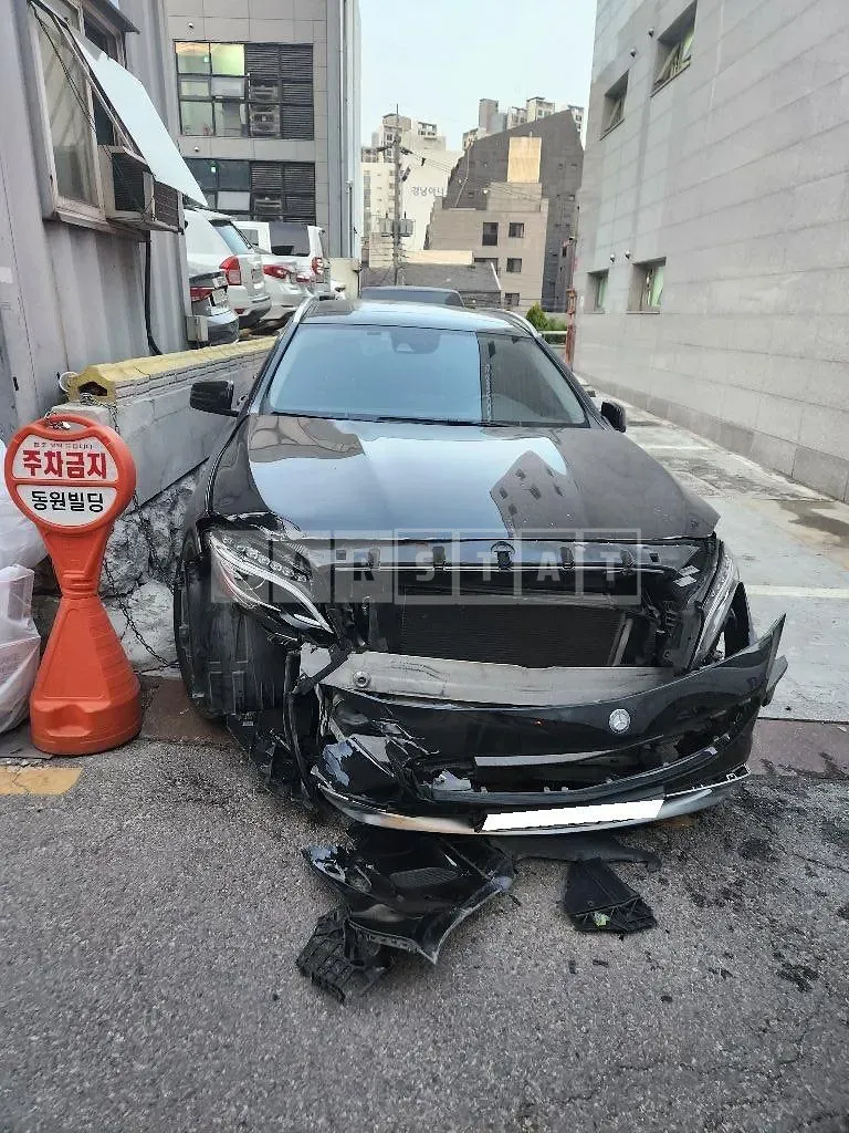 Photo 2 of 10: 2016 Mercedes-Benz GLA200d, VIN WDCTG0JB4GJ210642 — Korean insurance auction