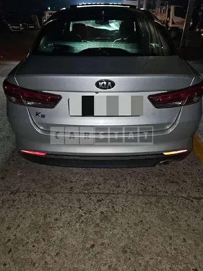 Photo 1 of 10: 2015 Kia K5 — Korean insurance auction