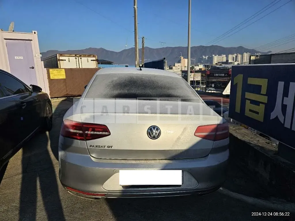 Photo 2 of 7: 2018 Volkswagen Passat GT 2.0TDI — Korean insurance auction