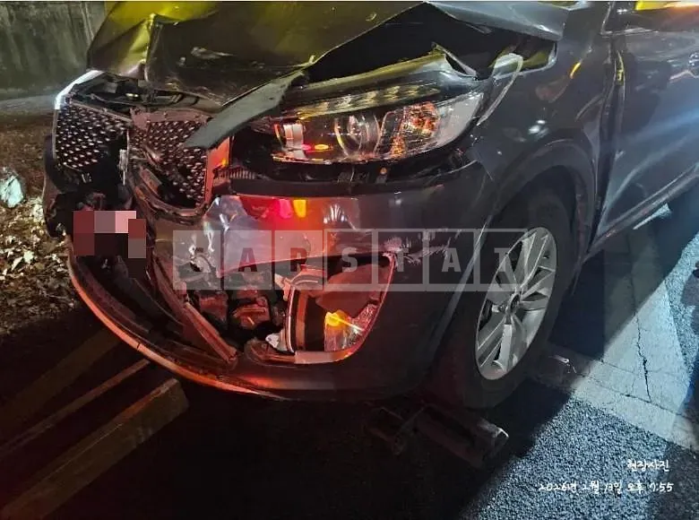 Photo 2 of 5: 2017 Kia Sorento — Korean insurance auction