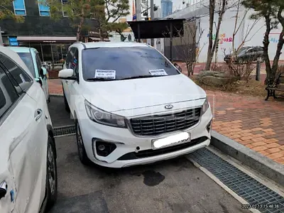 Photo 1 of 5: 2019 Kia Carnival, VIN KNAMC81ABKS469858 — Korean insurance auction