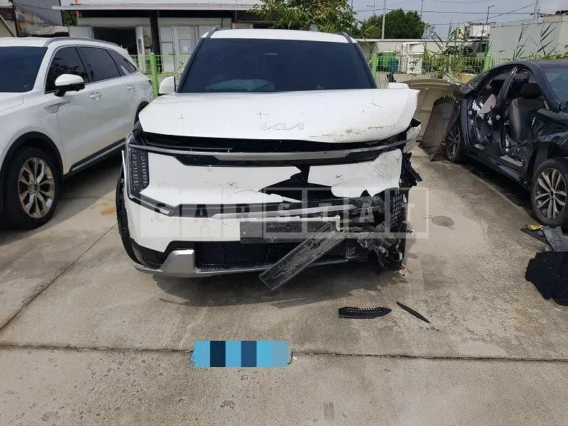 Photo 2 of 35: 2023 Kia EV9 — Korean insurance auction