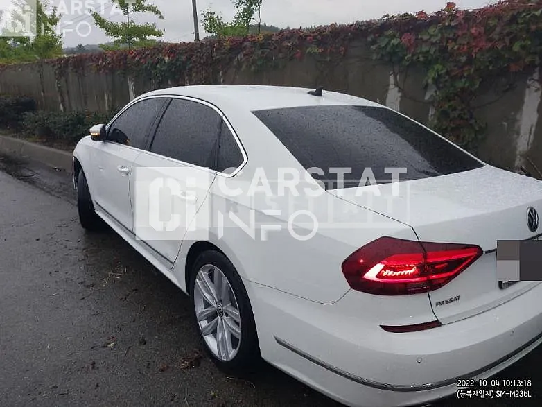 Photo 2 of 3: 2018 Volkswagen Passat 2.0 TSI, VIN 1VWZZZA3ZJC042343 — Korean insurance auction