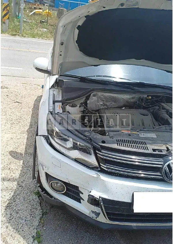 Photo 2 of 18: 2015 Volkswagen Tiguan 2.0 TDI Blue Motion — Korean insurance auction