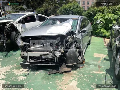 Photo 1 of 18: 2017 Hyundai IONIQ Electric, VIN KMHC051HFJU013063 — Korean insurance auction
