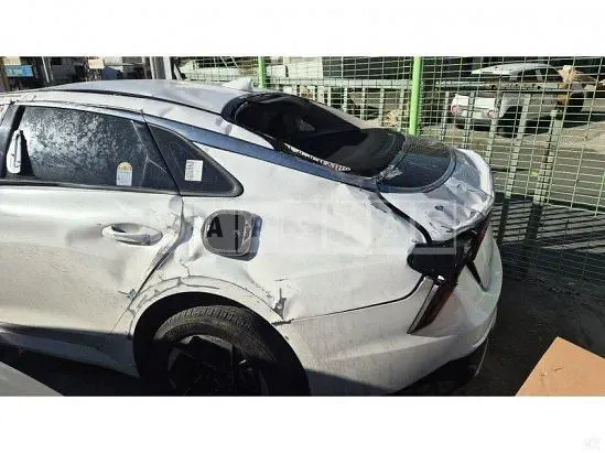Photo 2 of 15: 2024 Kia K5 — Korean insurance auction