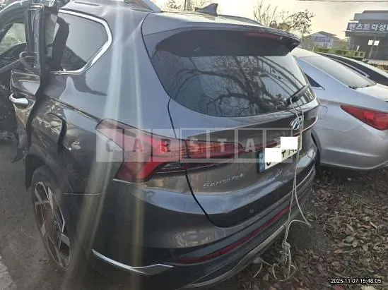 Photo 2 of 6: 2021 Hyundai Santa Fe, VIN KMHS381HGMU374717 — Korean insurance auction