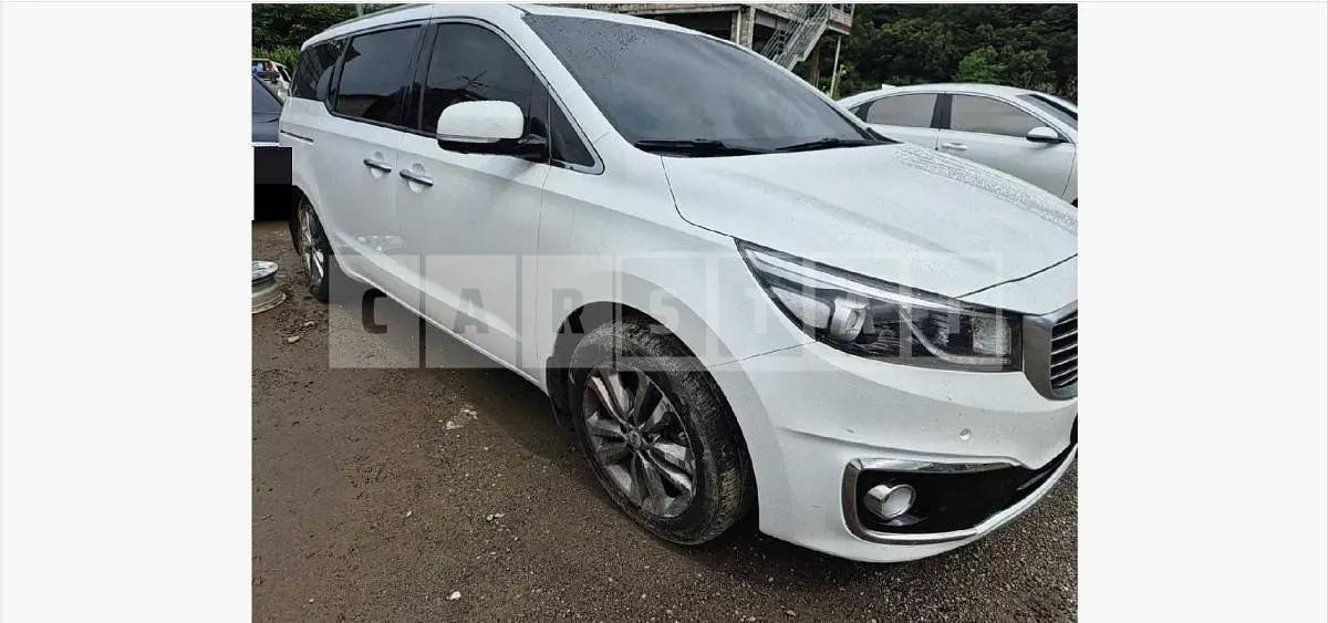 Photo 2 of 26: 2017 Kia Carnivals — Korean insurance auction