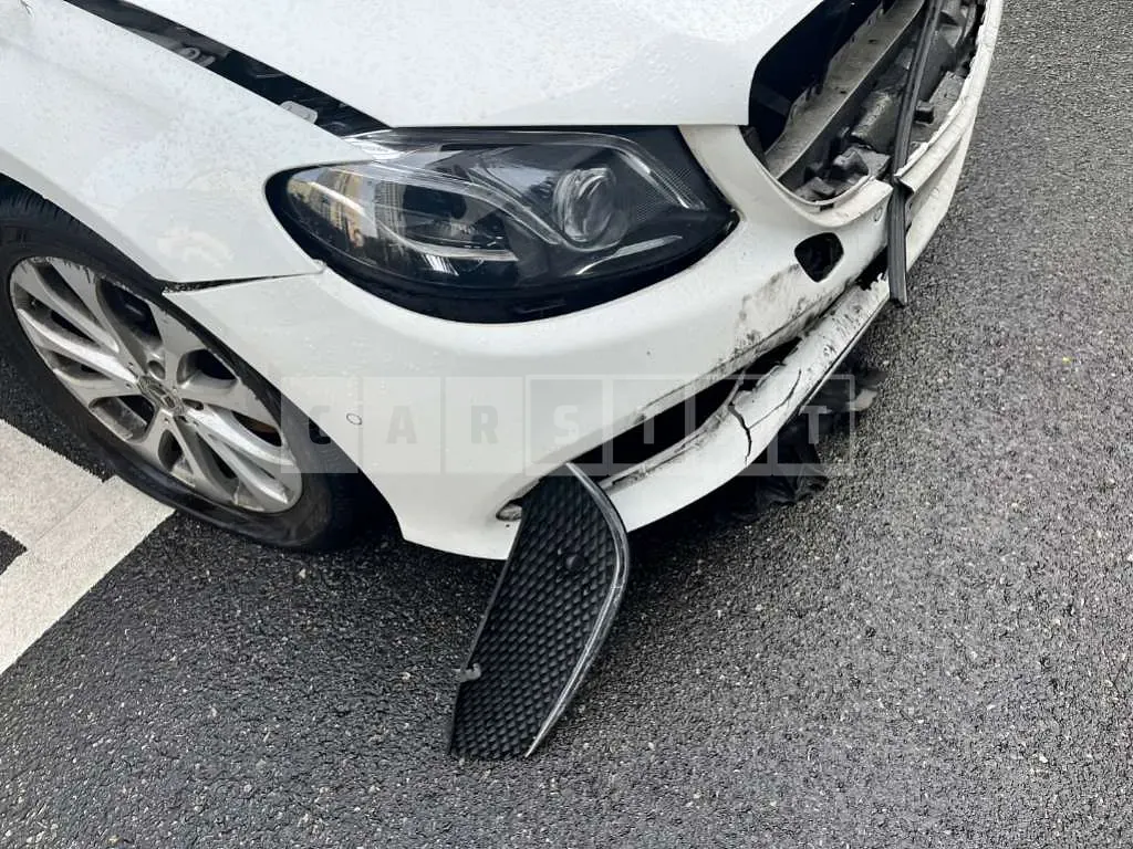 Photo 2 of 50: 2020 Mercedes-Benz E220d 4Matic, VIN W1KZF0FB4LA830449 — Korean insurance auction