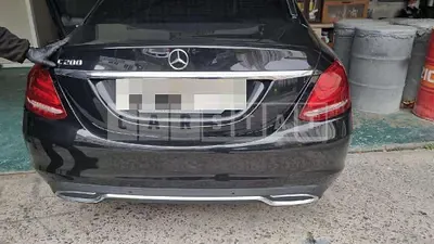 Photo 1 of 20: 2015 Mercedes-Benz C200 — Korean insurance auction